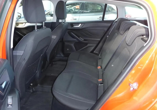 Ford Focus cena 46900 przebieg: 134000, rok produkcji 2020 z Zawichost małe 37